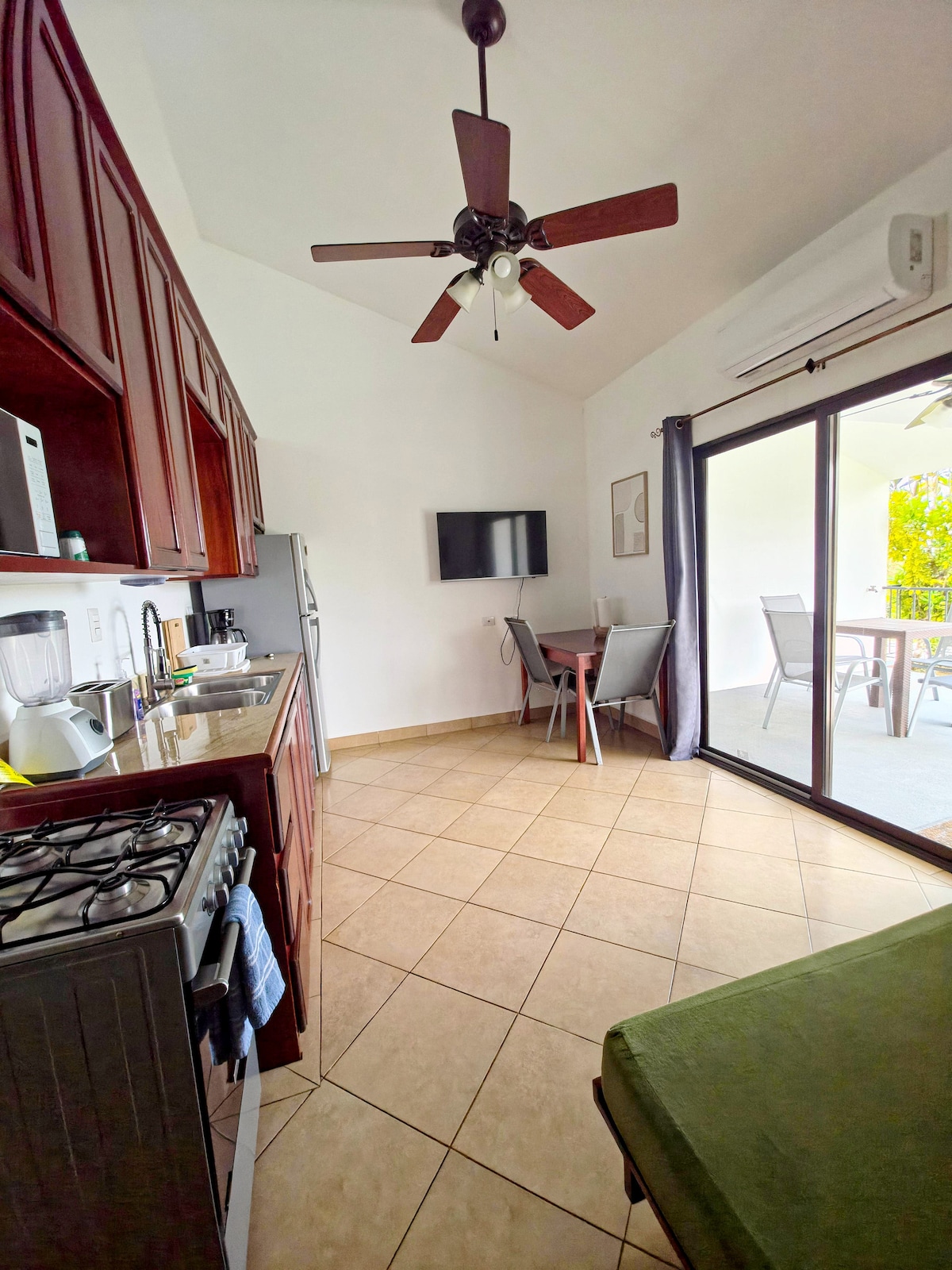 Restorative jungle respite with ocean views