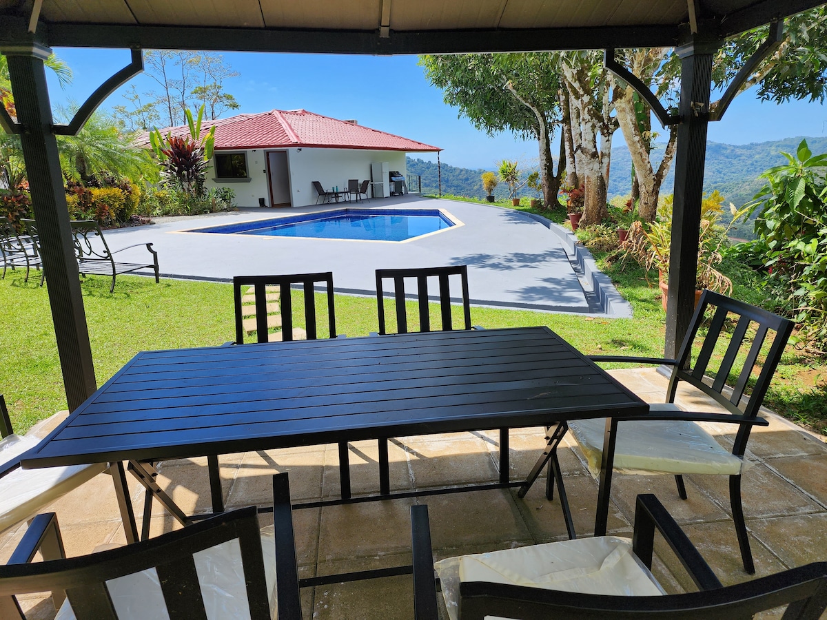 lovely Jungle Stay with Ocean View
