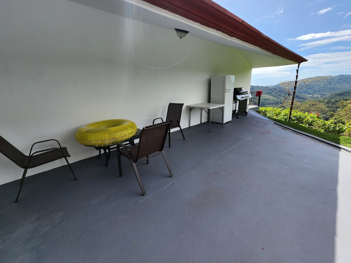 lovely Jungle Stay with Ocean View