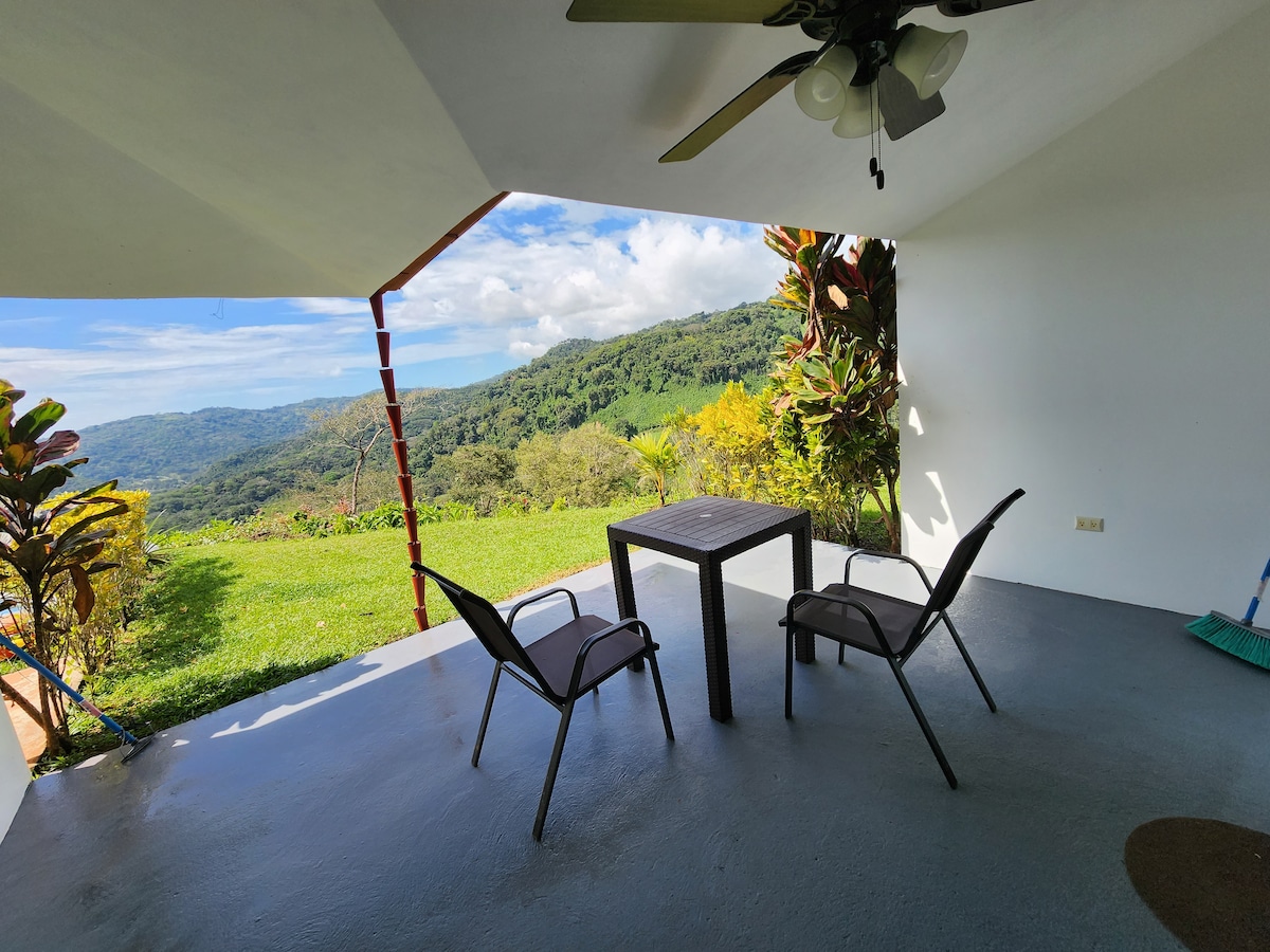 lovely Jungle Stay with Ocean View