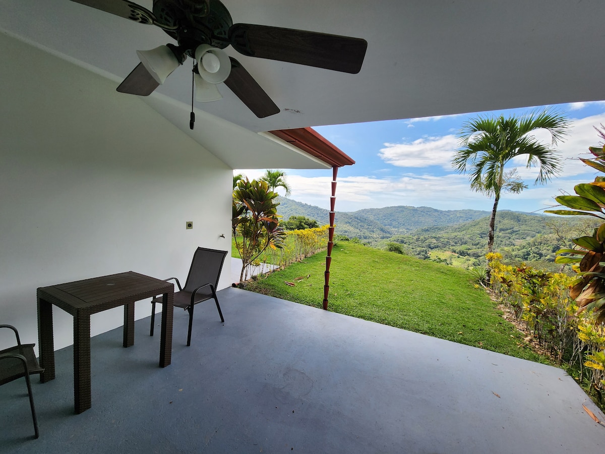 Lovely Rain forest/ocean view in the cloud forest