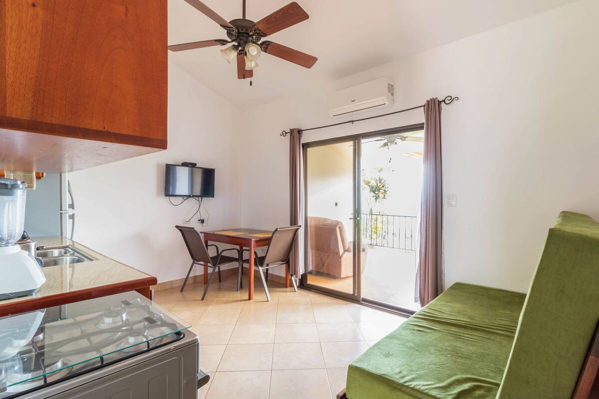 Lovely Cloud Forest Stay with Ocean Views